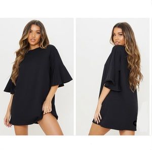 PrettyLittleThing Mini T-Shirt Dress - Size US 6 - Black